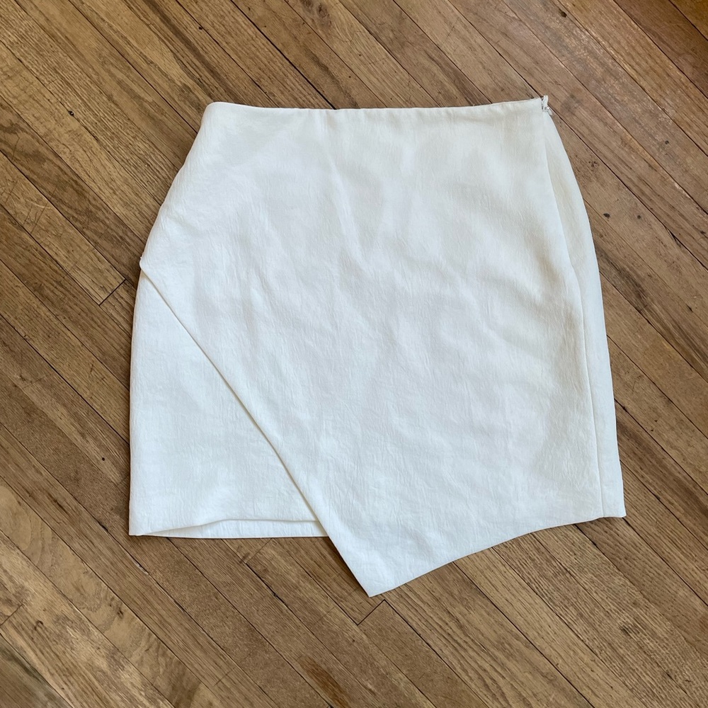 Aritzia Bavarian Mini Skirt